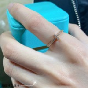 碼數5678 Tiffany 蒂芙尼流線型十字架戒指也就是小号十字架鑽戒  單戴
