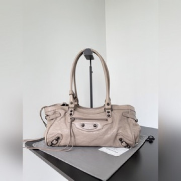 Balenciaga長款胯下長挽機車包
