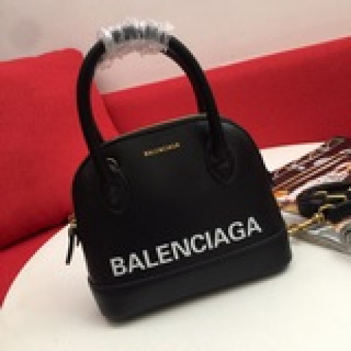 Balenciaga巴黎世家 新款貝殼包出貨啦2023秋冬火爆款-日常搭配休閑風