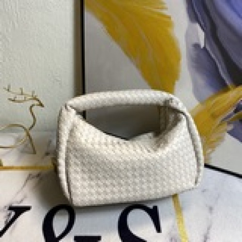 原版皮bottega veneta#最新設計編織打結tote包還保留了bv一直原