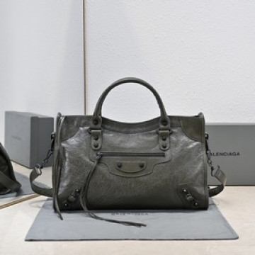 2026Balenciaga款 顔色，機車包經典系列重現，時尚潮流，比舊版更簡潔