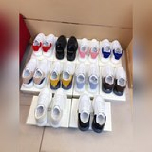官網最新款 【ALEXANDER MCQUEEN】亞曆山大麥昆新款小白鞋系列，原