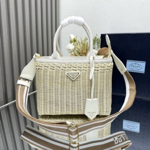 [頂級原單] 新品首發 2026春夏最新款(大號)1BG835柳條和帆布托特包