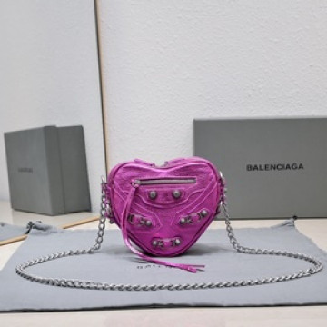 BALENCIA新款Le Cagole Heart 愛心包 心形包 可愛又酷 搭