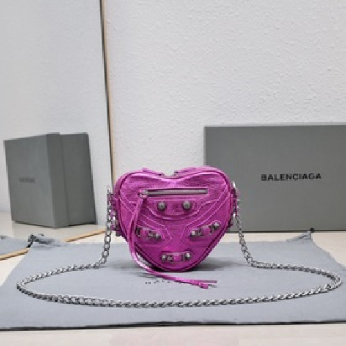 BALENCIA新款Le Cagole Heart 愛心包 心形包 可愛又酷 搭