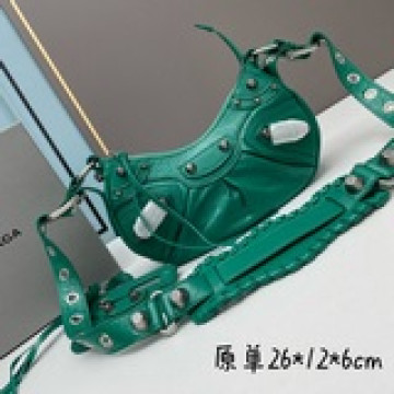【原單小號】  爆裂文銀色Balenciag Le Cagole半月牙腋下包斜