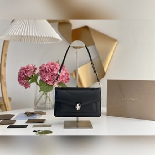 BVLGARI 【B家】新品 EAST-WEST2022年夏季最新包包系列！此