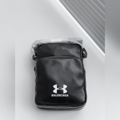 新款到 Balenciaga 巴黎世家 聯名款 Under Armour 安德瑪