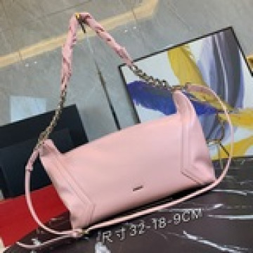 【原版皮高品質】出廠配盒子pinko新款腋下包，小羊皮材質  創新包型新款出貨！