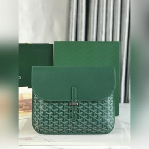 COURSIER郵差包時尚，輕便，小巧，是都市人的完美伴侶，可放日常必需品，肩帶
