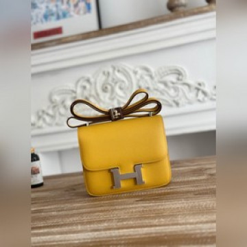 康康 空姐包 顔色：琥珀黃 constance 19cm epsom掌紋小牛皮