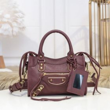 Balenciaga 巴黎x家 原單品質 經典代表作機車包，好美又耐看-原版山羊