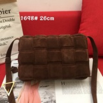 秋冬最新單品 麂皮added cassette 這季cassette兩用實用性