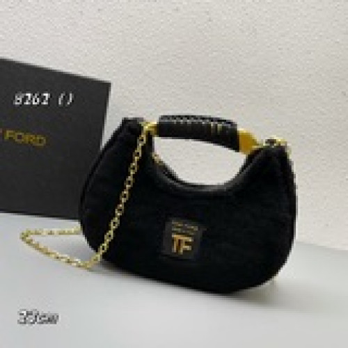配盒子tom ford新款毛毛單肩包金色logo字母、金色五金配件、一個平頂手