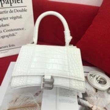 鳄魚紋小號Balenciagα全新推出了帥爆的Hourglass沙漏包，獨特的
