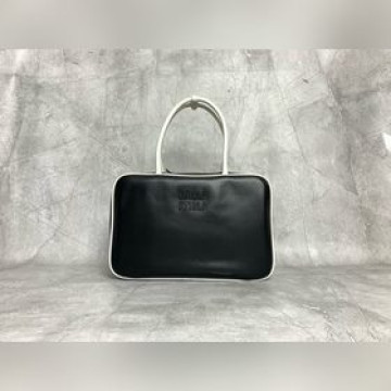 5BB117品品[特級原廠皮]M家新品公文包，采用頂級進口小牛皮，皮質光滑細膩柔