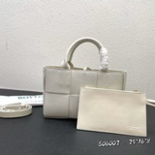 迷你通勤托特包！Arco tote在這季終于有了mini版愛慘了這個 SIZE