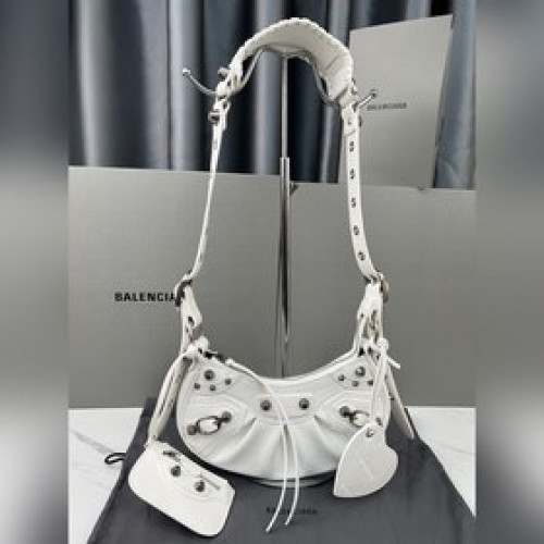 升級版本 白色~balenciaga Le Cagole 半月牙腋下包/斜挎包