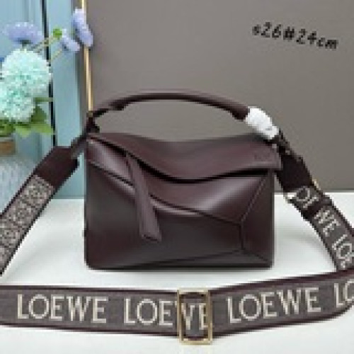 - 23早春爆款尺寸：24×16.5×10.5cm編碼：茄皮紫釉s26