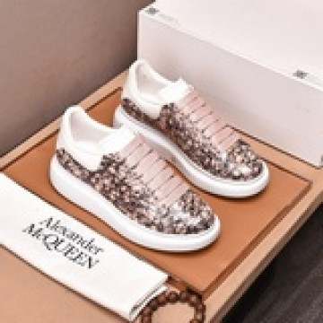 麥昆情侶款小白鞋，男鞋風靡全球的萬年款專注兩年的經典楦型不變 （材料升級）打造最