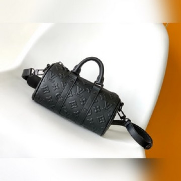 頂級原單M57960黑色浮雕  枕頭包 浮花logo Kee all XS 手袋