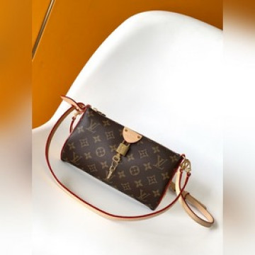 M12859 變碼芯片頂級原單 本款 Pochette Tirette 手袋以