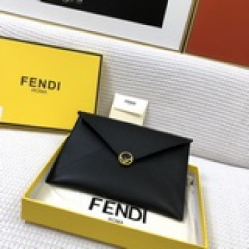新款手包fendi（配盒子）帶幾何形翻蓋的F is Fendi大號修長款手拿包。