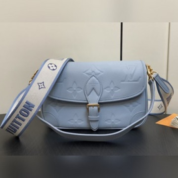 頂級原廠 M46386霧霾藍 全皮壓花法棍包系列 Diane 手袋 M46846