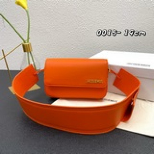 配盒子  Jacquemus Le Cienture Bello bagCARI