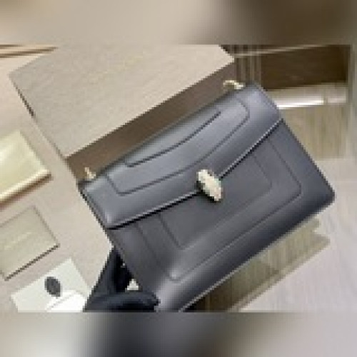 配折疊盒size：28*20cm寶格麗 經典牛皮品質進口蛇頭五金扣好