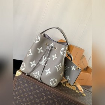 變碼芯片，定制頭層牛皮 原單 M45497黑色M45555杏色本款 NéoN