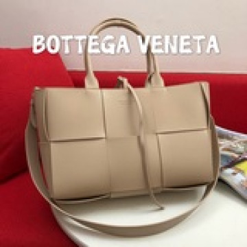 火遍全球的Bottega VenetaMarie一款博主的圖被種草 實物質感真的