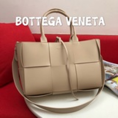 火遍全球的Bottega VenetaMarie一款博主的圖被種草 實物質感真的