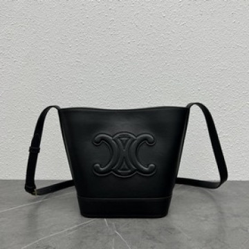 正品級CELINE 2025春夏新款CUIR水桶、采用凱旋門立體大logo更加