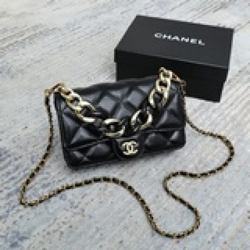 仙女顔值發财包chanel 2023 早春新款woc粗鍊五金提升了整個包的焦