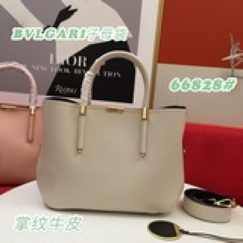 （BVLGARI）原版牛皮手掌紋顯得更為高端~ 獨家·開發  夏季淺色必備款 .