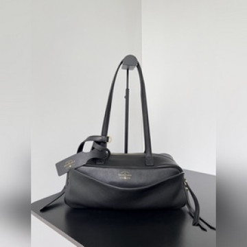 BALENCIAGA CARRIE 新推出的保齡球系列真的鲨瘋了！！獨特弧形包身