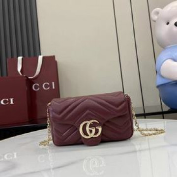 進口原廠皮 [新品]品牌标志性GG Marmont系列匠心融蘊雙G造型配件和切