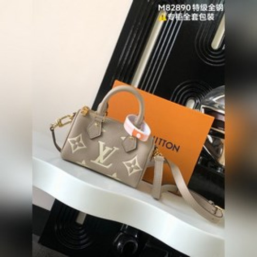 獨家首發型號：M82890【特級加強版】皮料是正品代工廠意大利A級菱形皮料，專櫃