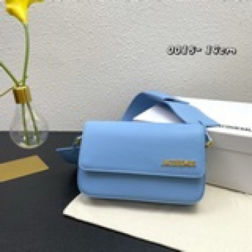 配盒子  Jacquemus Le Cienture Bello bagCARI