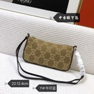 新品Celine 牛仔腋下包 牛仔料配啡色牛皮 簡約範  輕便又好裝 尺
