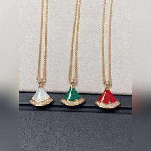 [原單對版的] (配全套包裝) 寶格麗采用天然材質深海蝶貝，原*定制， 每個角度