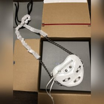 原單巴黎，BALENCIAGA新款Le Cagole Heart，和CHANEL