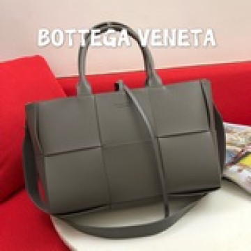 火遍全球的Bottega VenetaMarie一款博主的圖被種草 實物質感真的