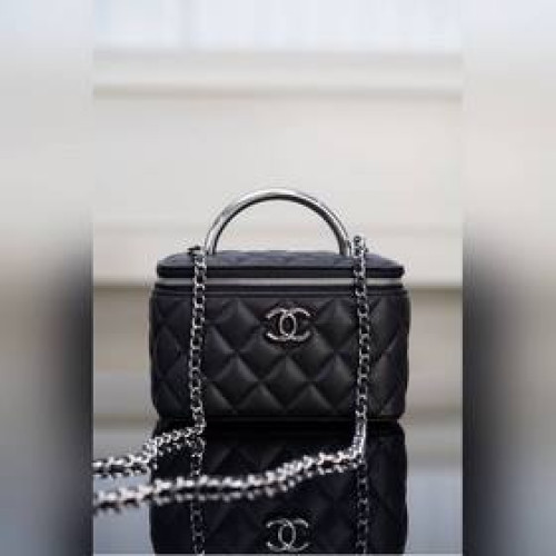 頂級進口原廠皮 所見即所得！  Chanel 25P 隐藏款 手柄長盒子包 荔