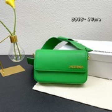 配盒子  Jacquemus Le Cienture Bello bagCARI