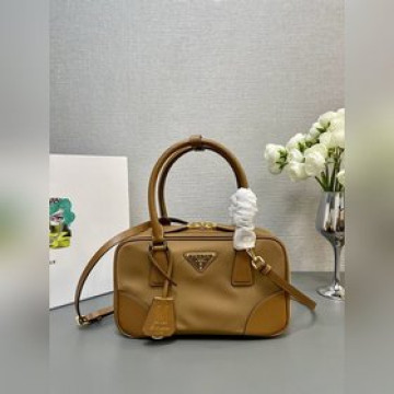 （小號25CM配肩帶）新款中古包1BB121小號這款雙提手手袋選用再生尼龍打造，