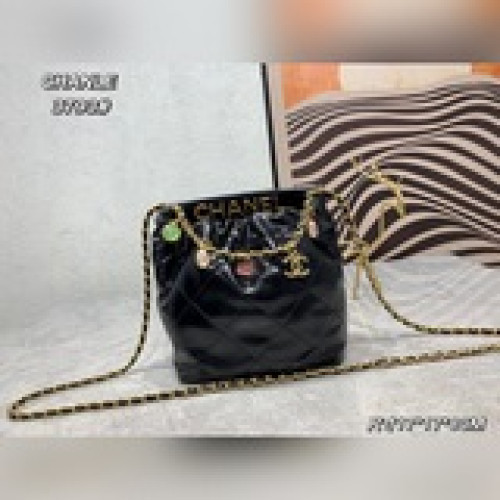 配盒子小香家 22bag 迷你垃圾袋也太好看了點!寶石瑪瑙配飾！好美好美，
