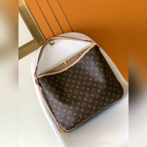 M50156Delightful中古版購物袋！在城市度過工作日，在海邊度過周末，
