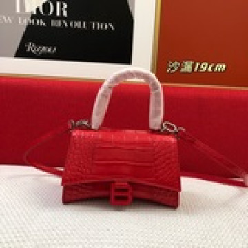 鳄魚紋 迷你，Balenciagα全新推出了帥爆的Hourglass沙漏兩用腰包
